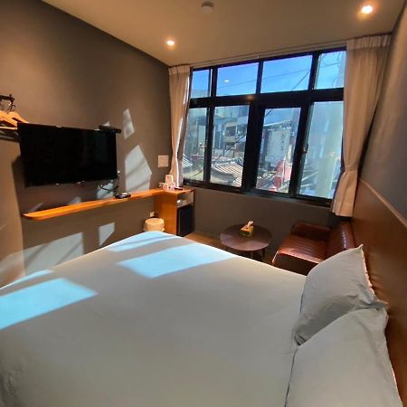 良文旅2館Ryou Hotel Vintage - II Tainan Extérieur photo