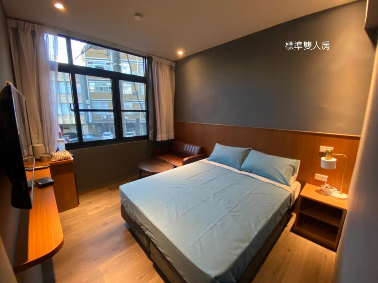 良文旅2館Ryou Hotel Vintage - II Tainan Extérieur photo