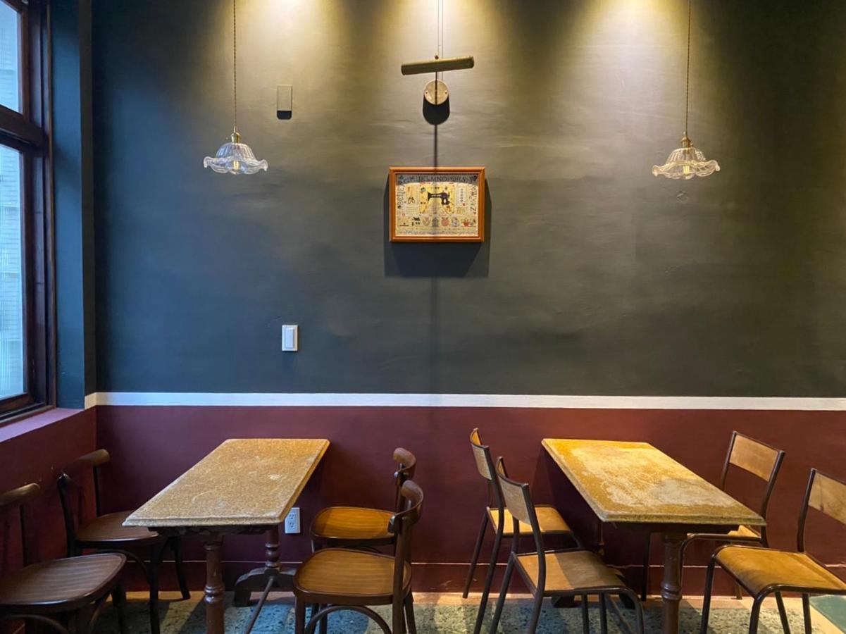 良文旅2館Ryou Hotel Vintage - II Tainan Extérieur photo