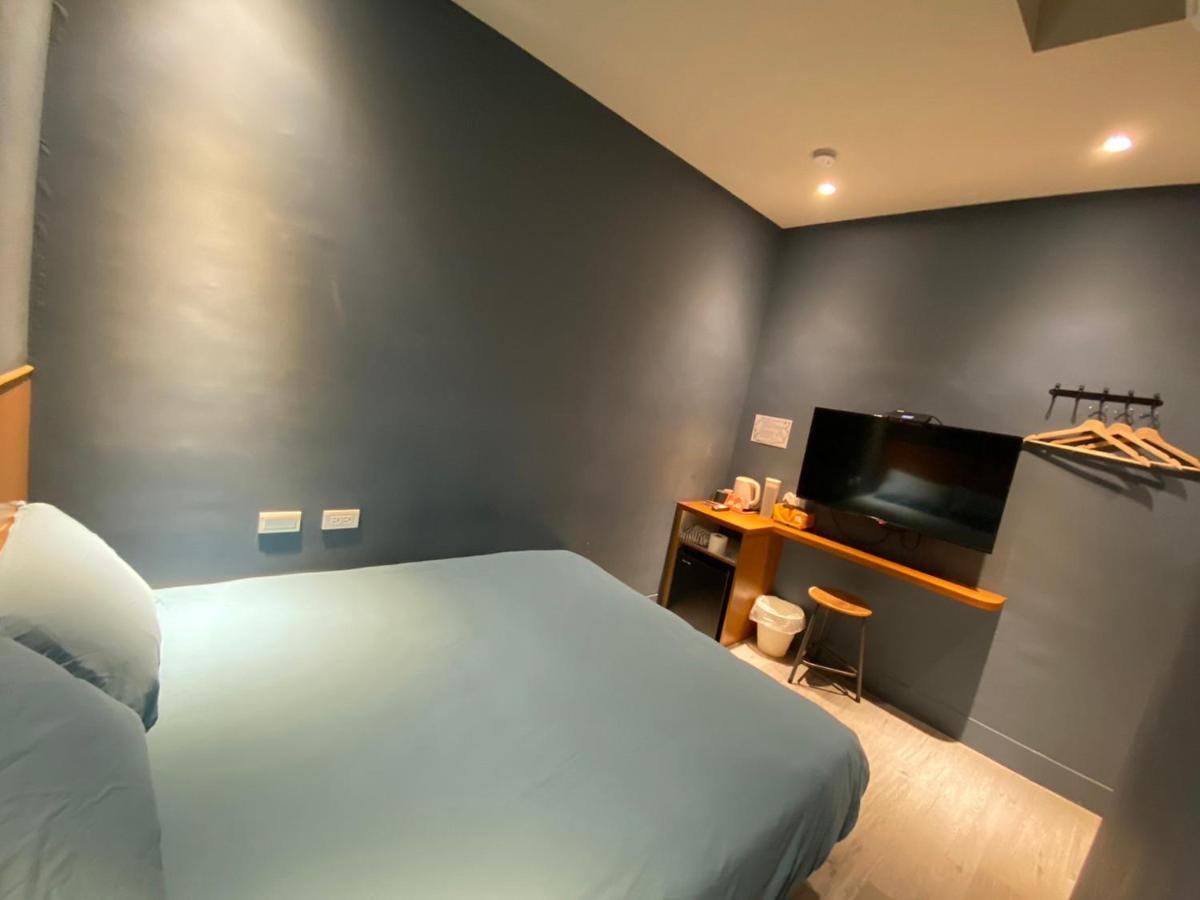 良文旅2館Ryou Hotel Vintage - II Tainan Extérieur photo