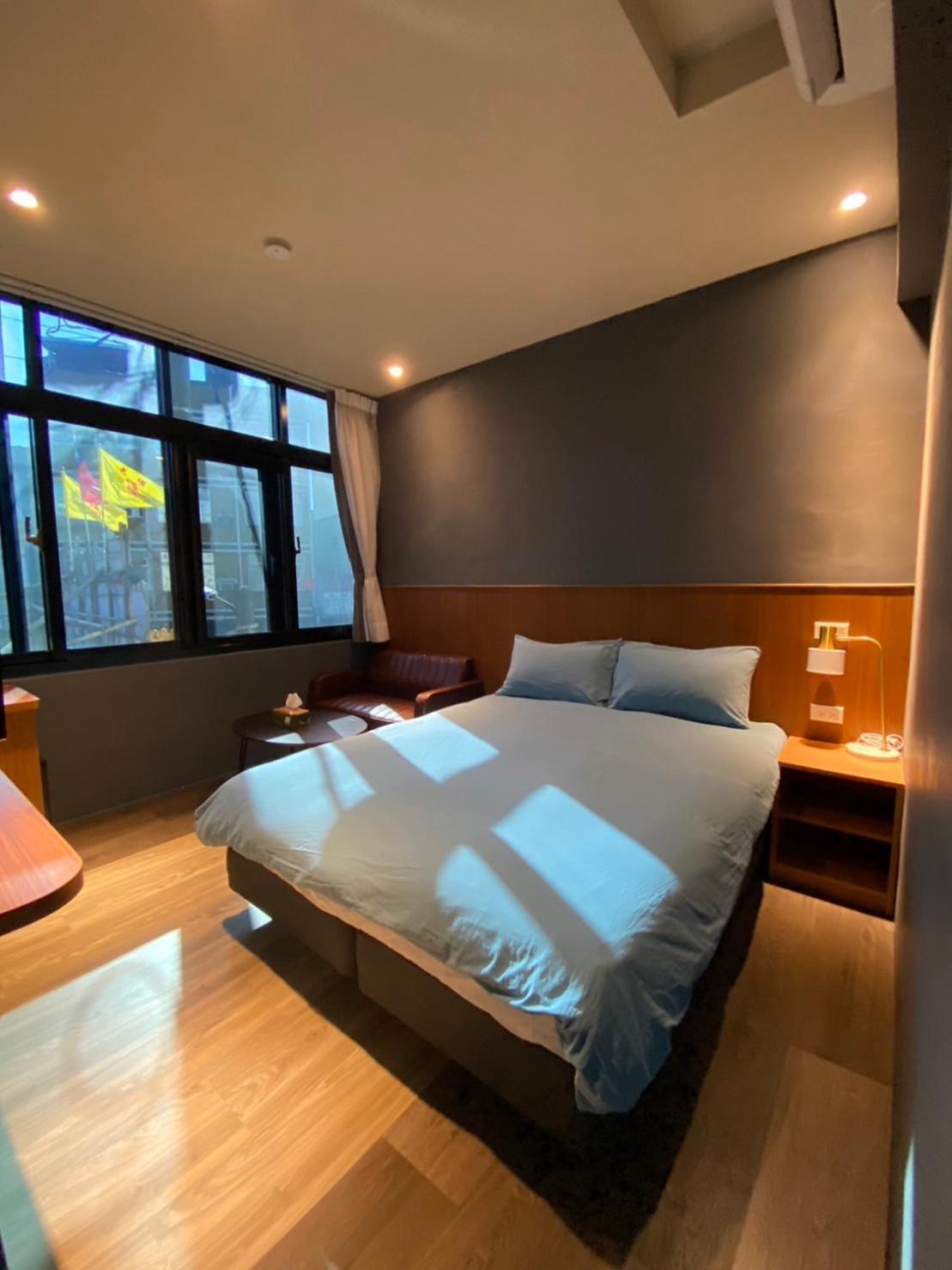 良文旅2館Ryou Hotel Vintage - II Tainan Extérieur photo