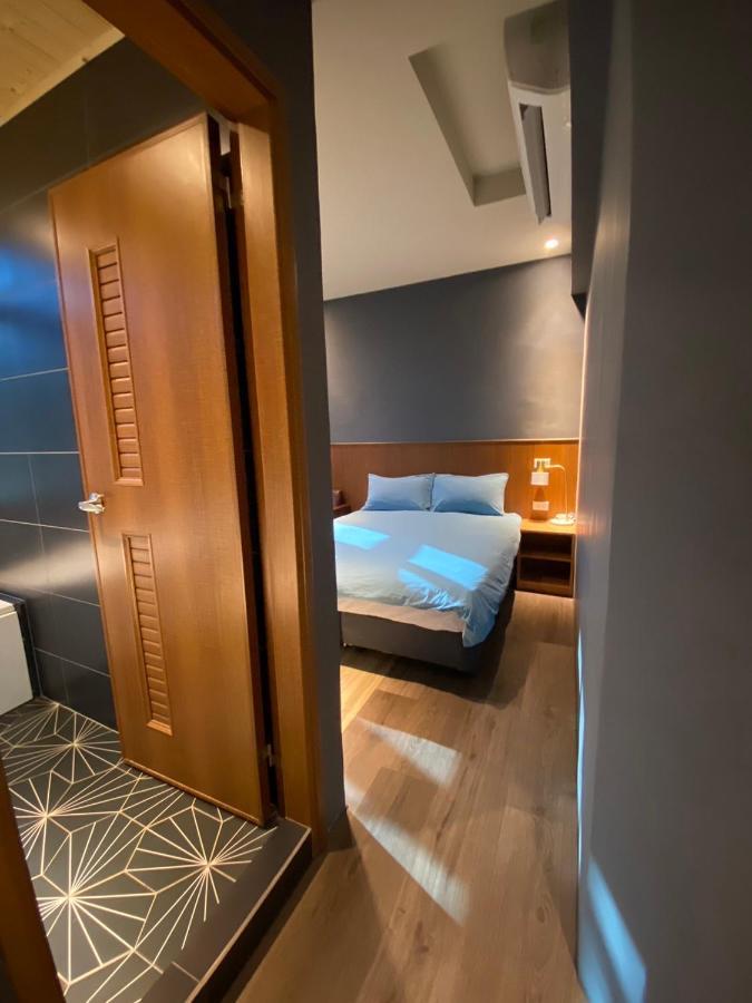 良文旅2館Ryou Hotel Vintage - II Tainan Extérieur photo