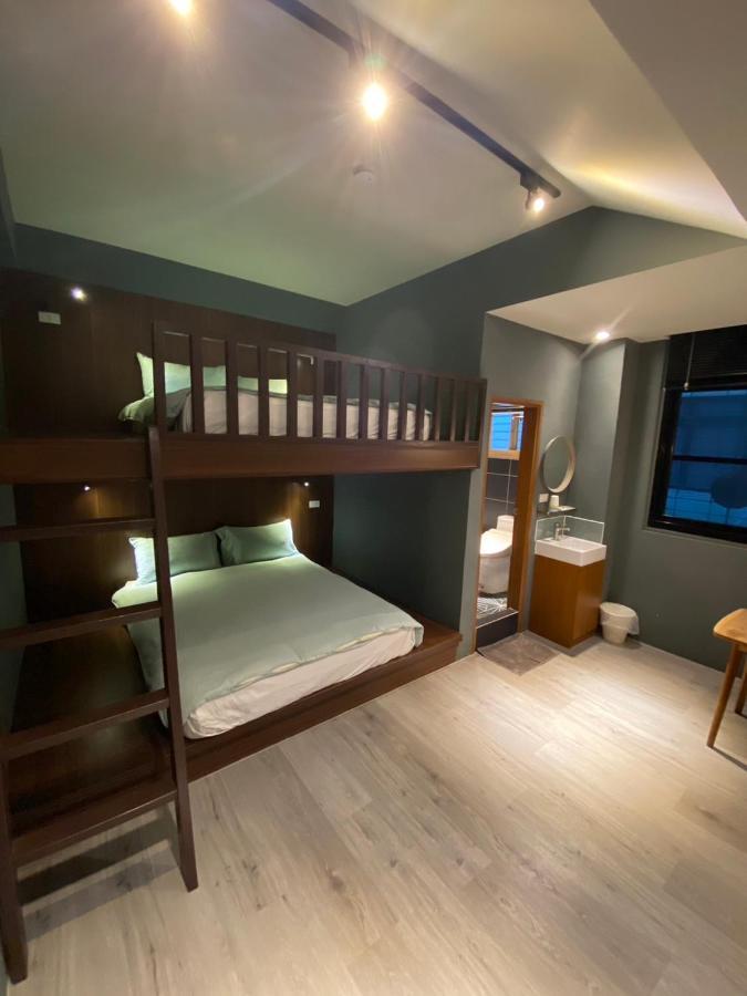 良文旅2館Ryou Hotel Vintage - II Tainan Extérieur photo