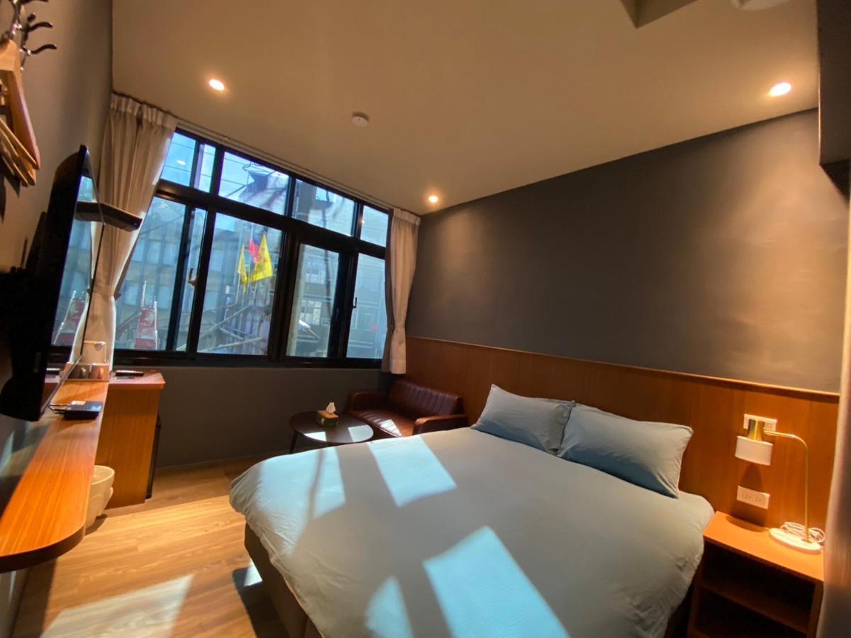 良文旅2館Ryou Hotel Vintage - II Tainan Extérieur photo